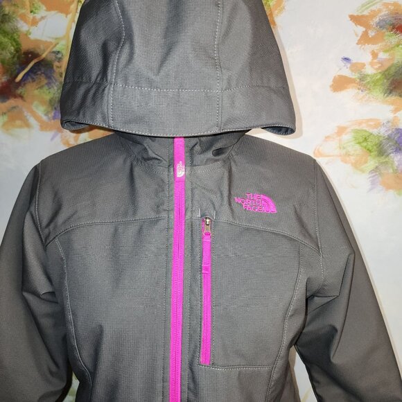 The North Face Girls Gray Hooded Jacket With Pink Accents - Picture 4 of 10
